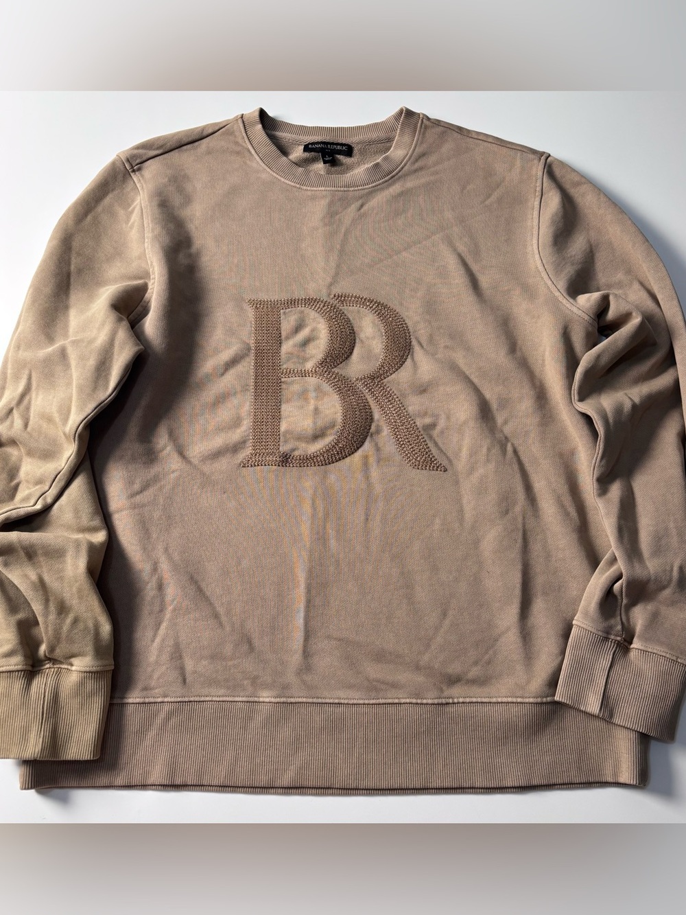 Banana Republic Embroidered Monogram BR Logo Crewneck Sweatshirt Tan L